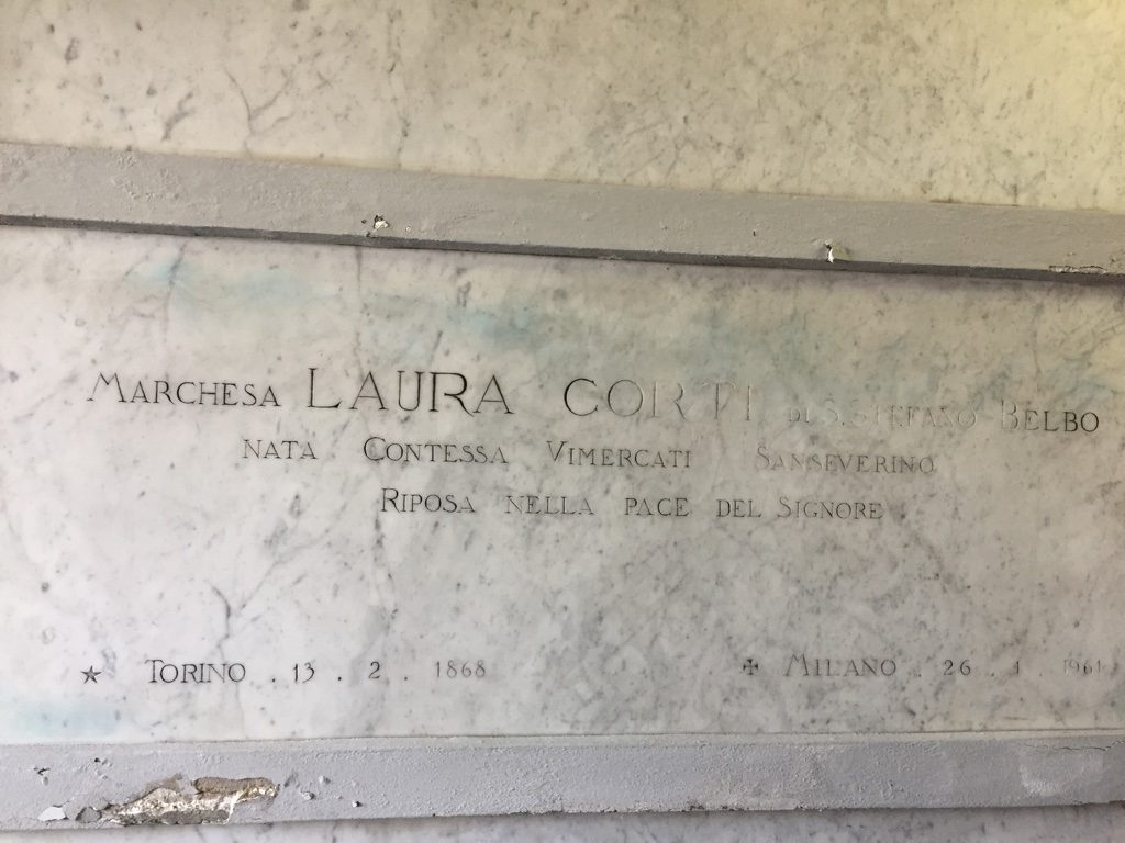 alfonso corti's tomb (7).jpg